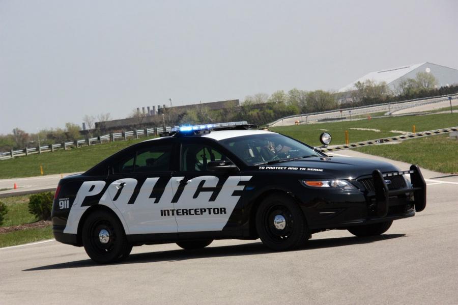  Ford Police Interceptor 2012 года  (фото 24 из 44)